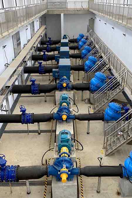 KPS系列單級雙吸離心泵在江西瑞昌潤泉長江飲水工程使用現(xiàn)場